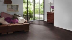 Parchet Laminat Oak Deep Brown D12 amenajare dormitor modern
