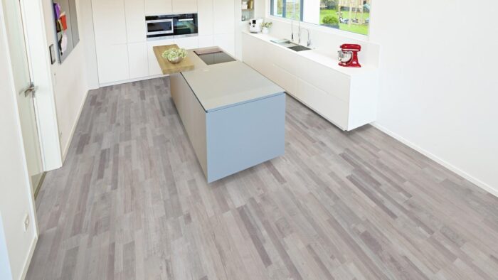 Parchet Laminat Oak Mix Contrast Beige E02 amenajare bucatarie moderna