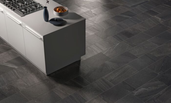 Gresie bucatarie Lake Stone Black 30x60 cm