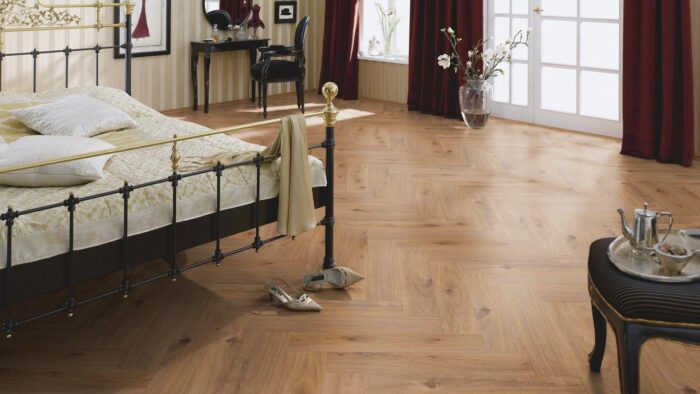 Parchet Laminat Herringbone Oak Boat House Y06 665x133x10 mm amenajare dormitor