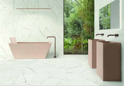 Amenajare baie cu lastre ceramice Keope Elements Lux Calacatta Statuarietto