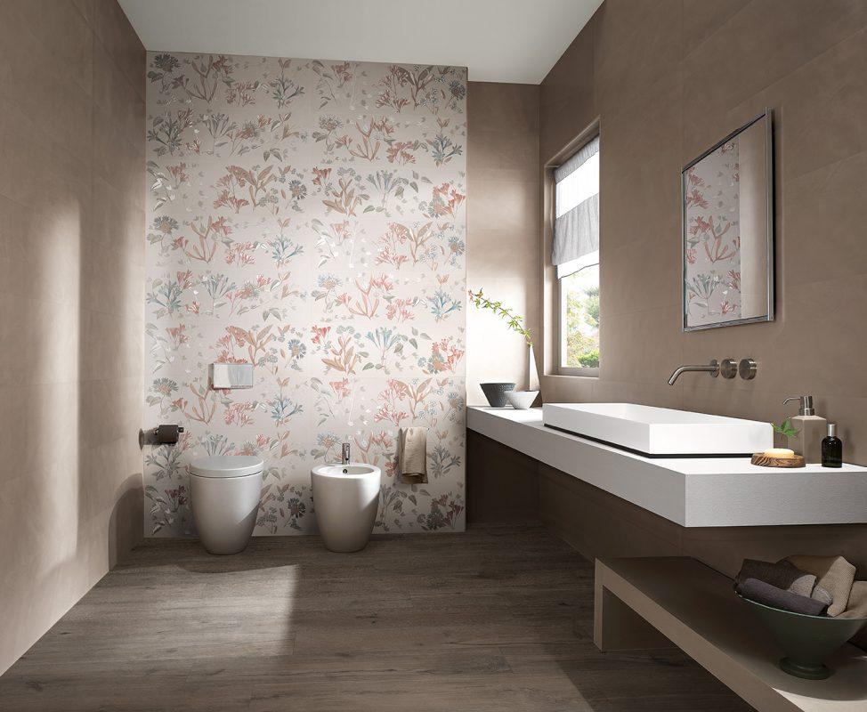 Amenajare baie moderna cu faianta decorata fap decomore bagno flower Romance