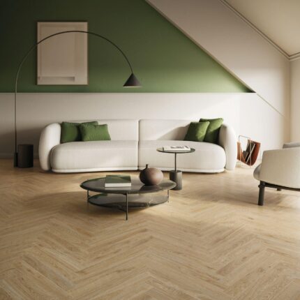 Gresie portelanata tip lemn montaj herringbone SUPERGRES freedhome Ecru 75x60 amenajare living