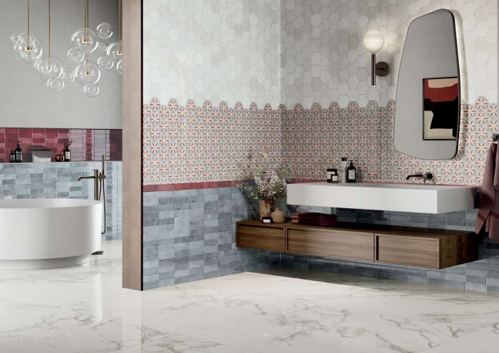 Faianță interior placi mici Small Grey Prune White amenajare baie moderna