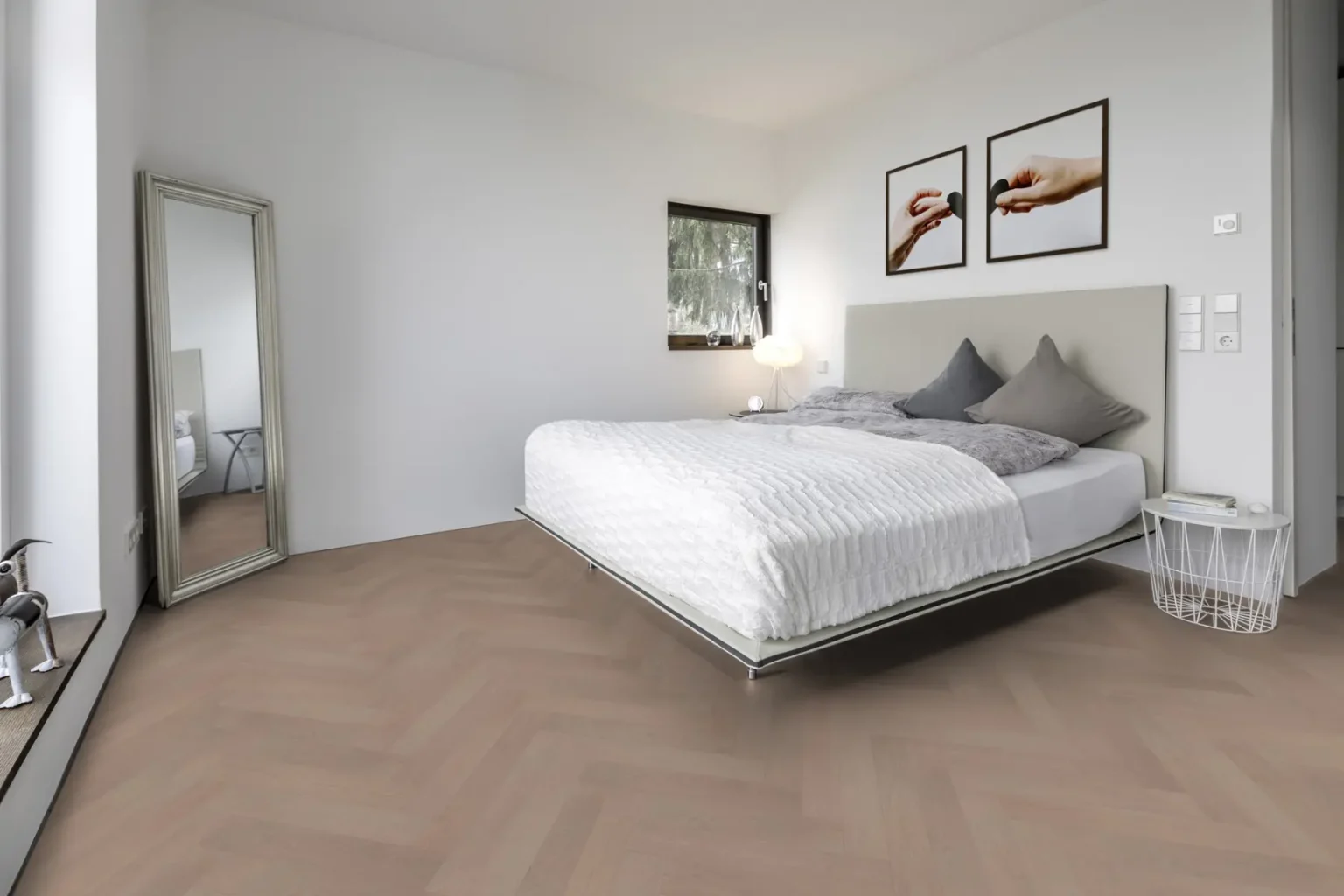 Dormitor cu Parchet Herringbone Hywood Marais
