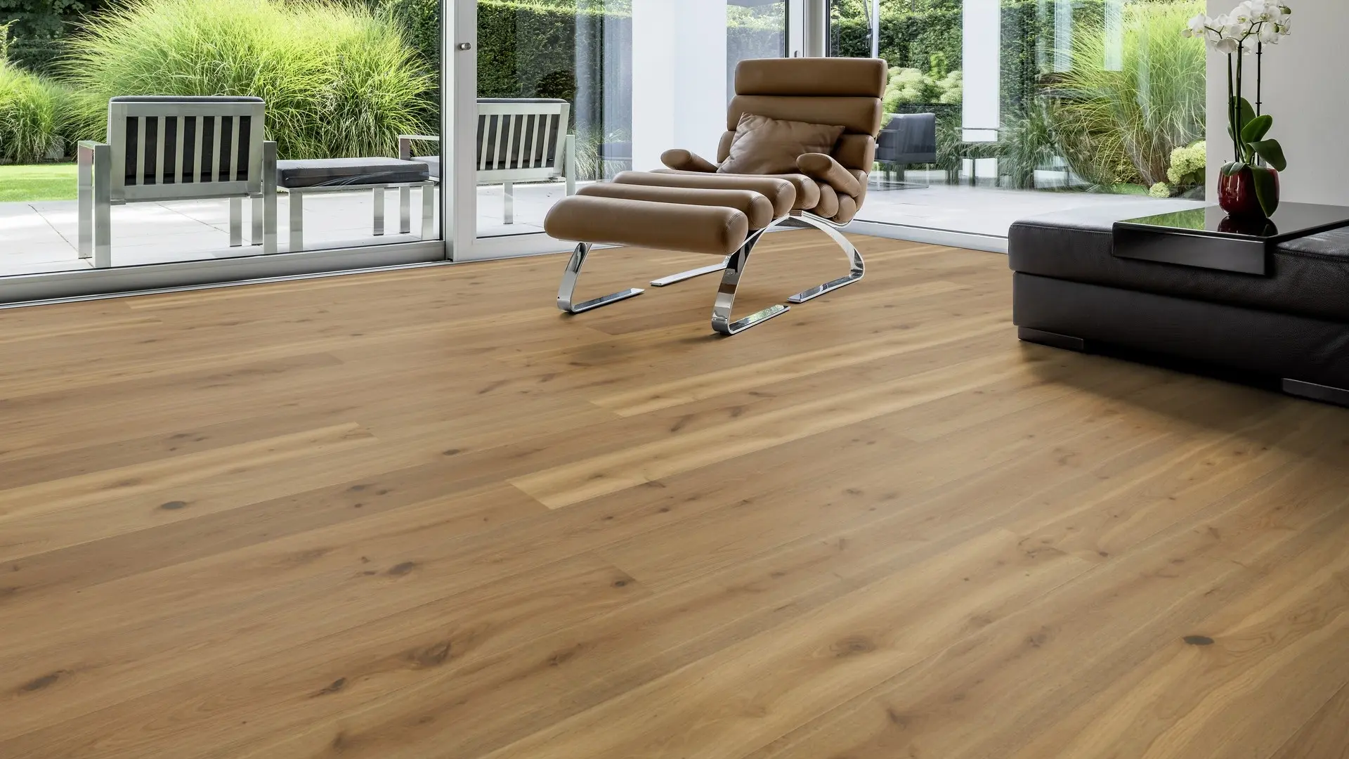 Parchet_triplustratificat_din_lemn_Stejar_Montmartre_2390x200x14mm_pardoseala_living_TH_Gada_Ceramic Parchet Triplustratificat Stejar Montmartre Uleiat