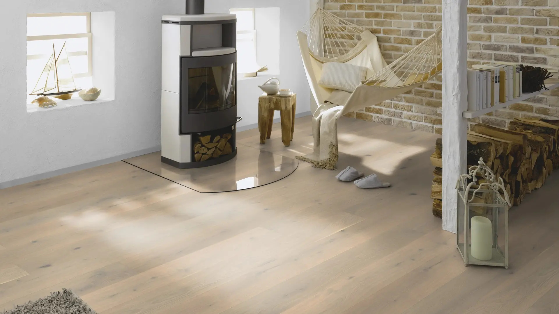 Parchet_triplustratificat_din_lemn_Stejar_Park_Avenue_2390x200x14mm_pardoseala_incalzita_living_TerH_Gada_Ceramic Parchet Triplustratificat Stejar Park Avenue Uleiat - imagine 3