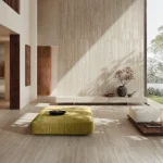 Living_cu_gresie_tip-travertiv_fap_materiaclassica_2025_Beige