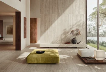 Living_cu_gresie_tip-travertiv_fap_materiaclassica_2025_Beige