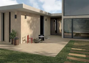 Terasa modernă cu gresie exterior Orosei. 